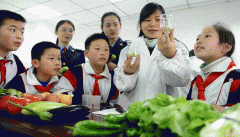 公共办理学院副院长王名说